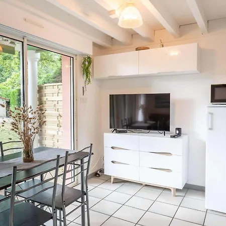 Proche : Maison Avec Beau Jardin